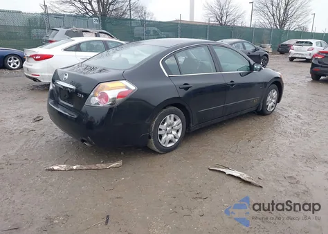 2010 Nissan Altima 2.5 S z USA, uszkodzony, nr VIN 1N4AL2AP5AC151375